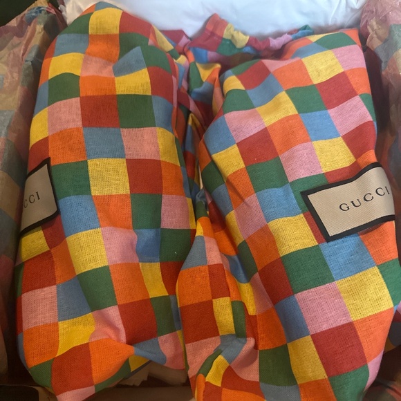 Gucci Sneakers - Picture 2 of 4